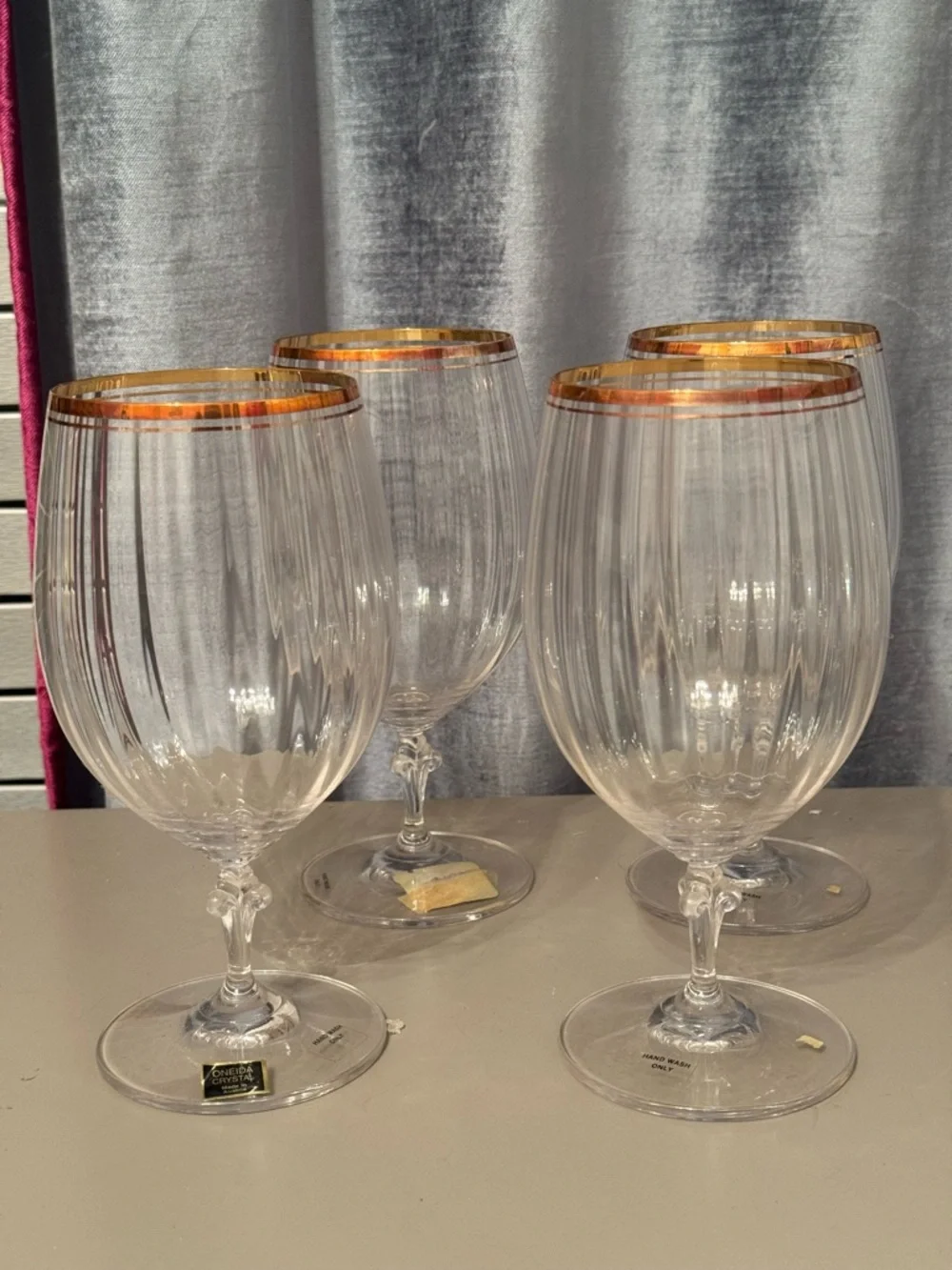 Set of 4/ Heiress Gold~  by ONEIDA /  Iced Tea | feature a ribbed  gold rim.